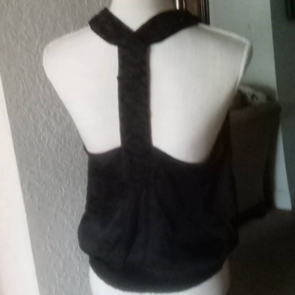 Clothes - Picture 4 of 4